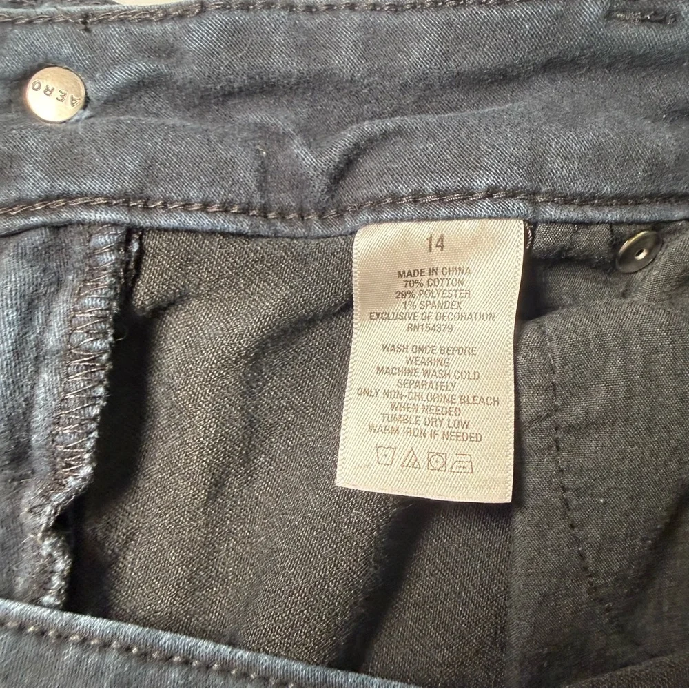 Aeropostale High Waisted Denim Shorts Dark Wash Cuffed Hem Size 14‎